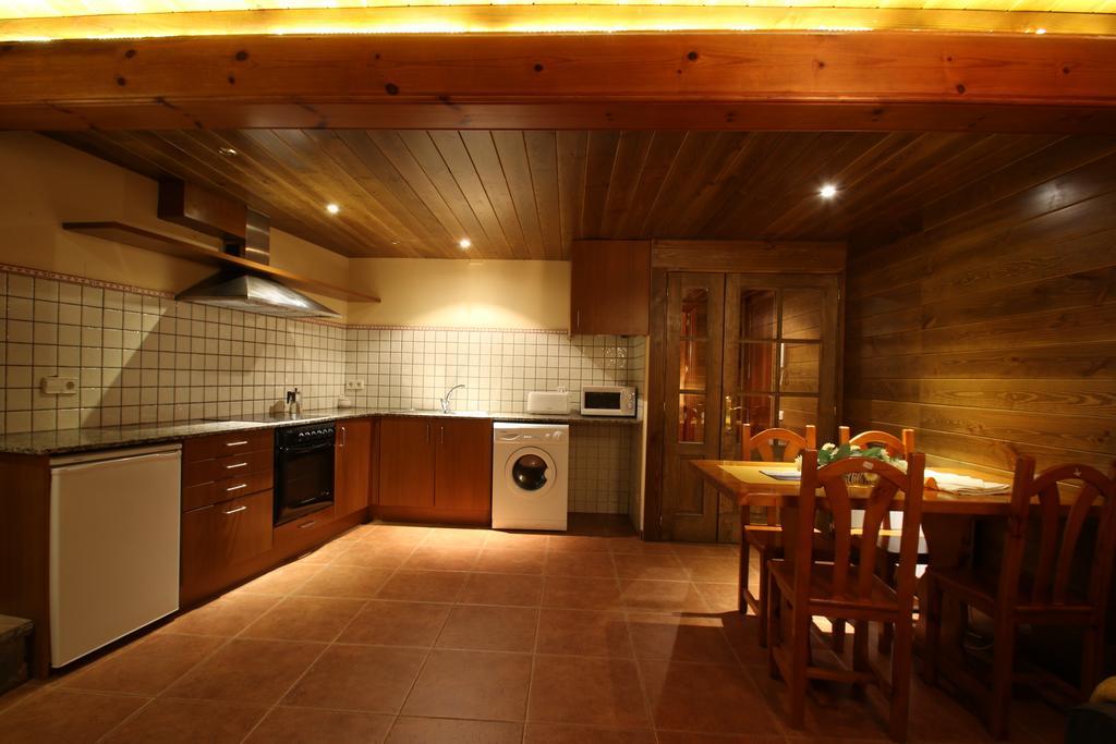 Apartaments Piteus Casa Dionis Сан Лоренцо де Морунис Екстериор снимка